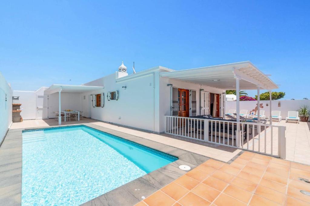 Villa Family by Villa Plus - 1