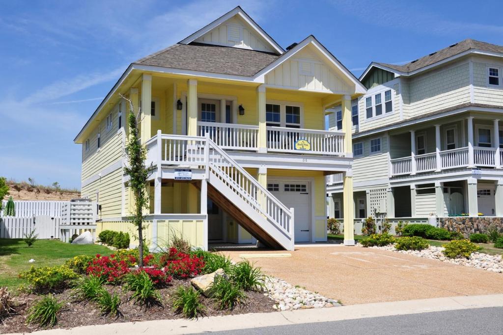 Hook, Wine And Sinker, Corolla