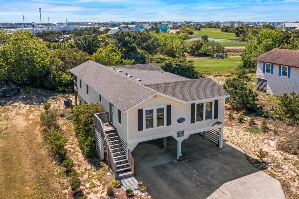 Hoos & Cuse, Nags Head