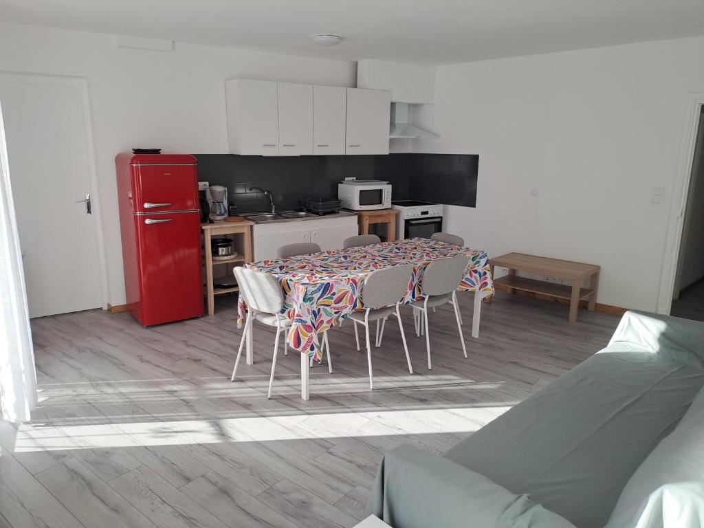 Spacieux T4 centre village - 3