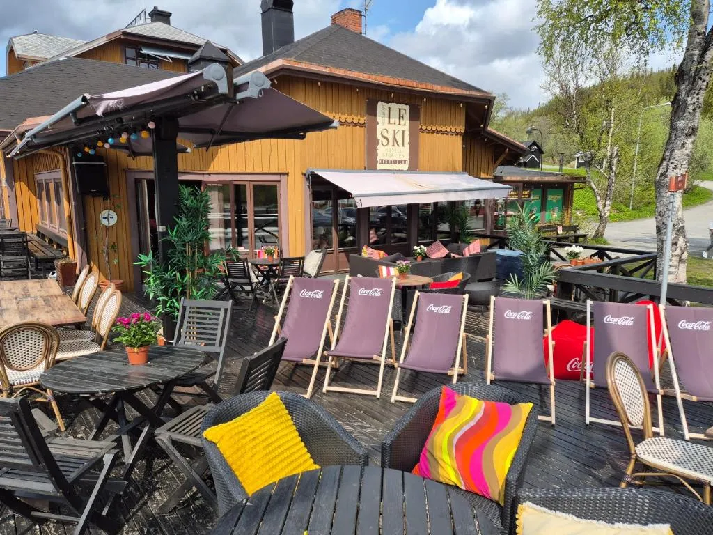 Le Ski Lodge & Steakhouse，位于Storlien的酒店