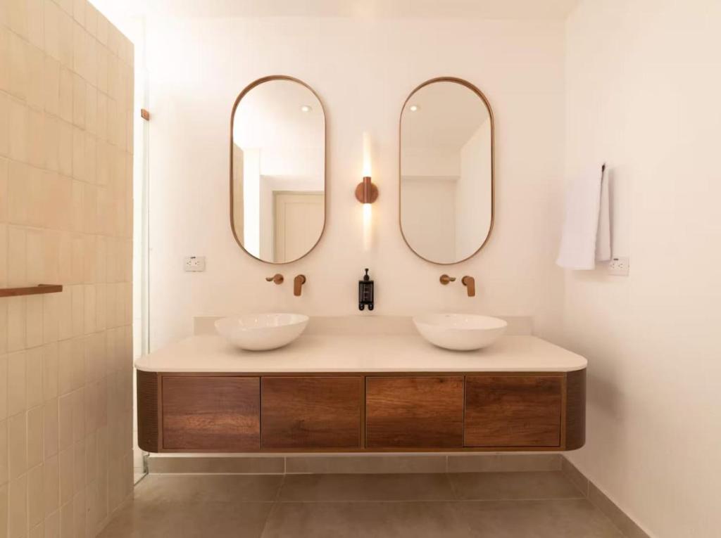 CH65 Luxury 5BR Villa Jacuzzi Garden de Oro - 4