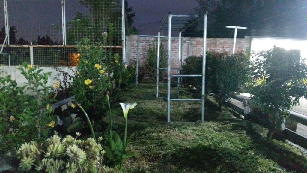 Deluxe entire property with entertainment area - 4