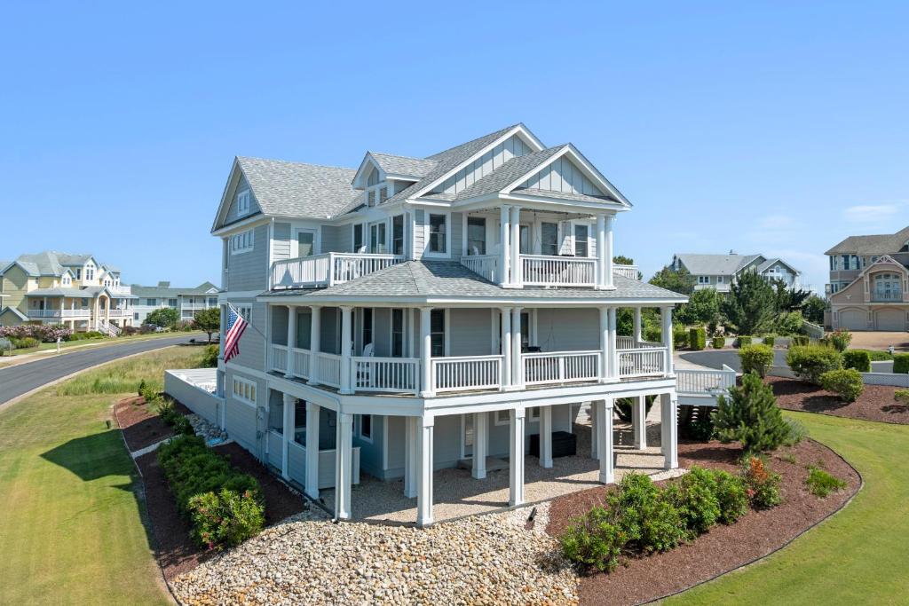 Its 5 Oclock Somewhere, Corolla