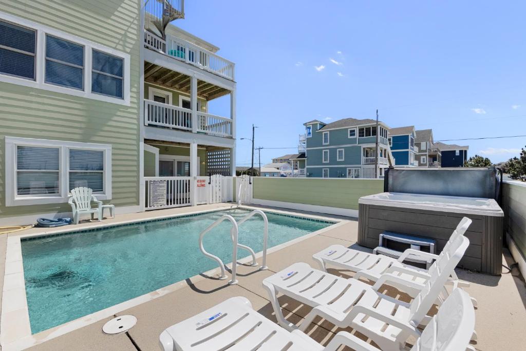 Off Course, Nags Head