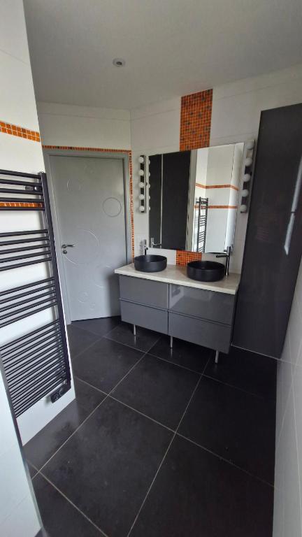 Les Nouettes Bleues - Maison 4 étoiles- 3 chambres - piscine & plage - 5