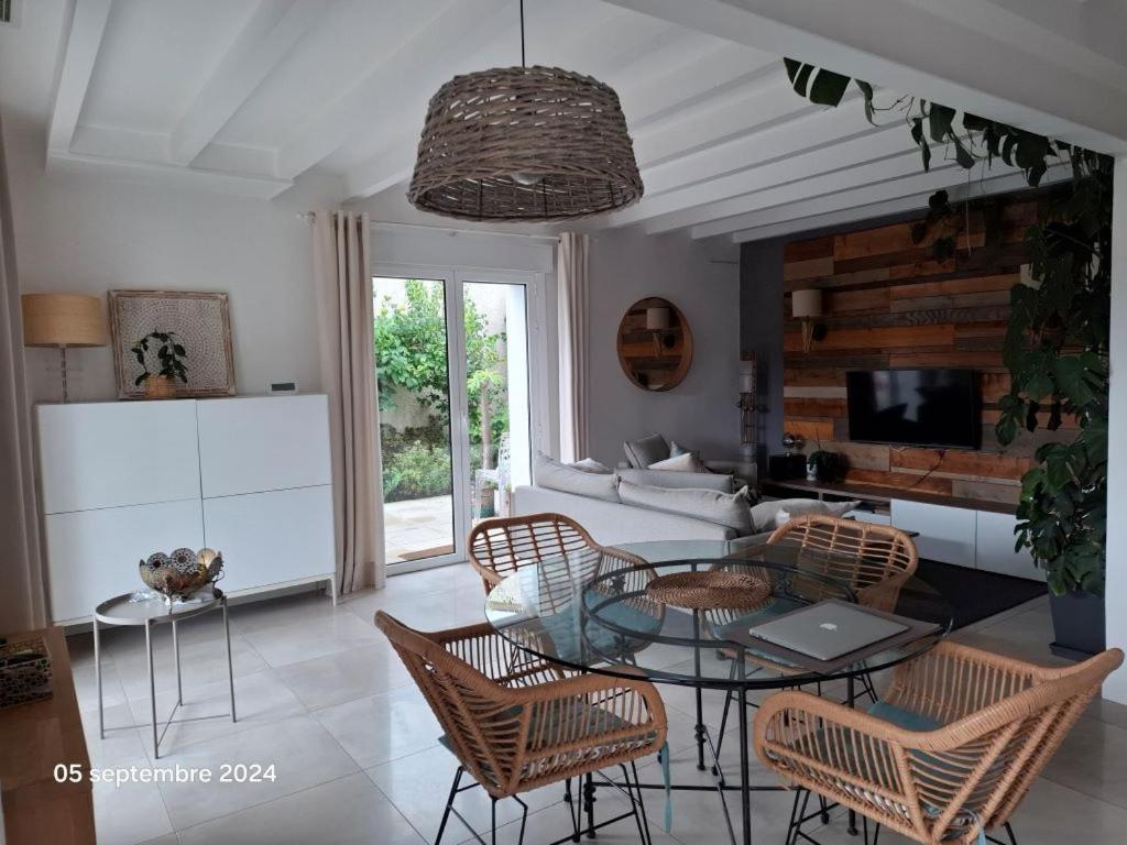 VILLA DE PLAIN PIED ET STUDIO CLIMATISES, AU CALME, 6 PERSONNES MAXIMUM A 7mn DU GOLF ET DE LA PLAGE - 4