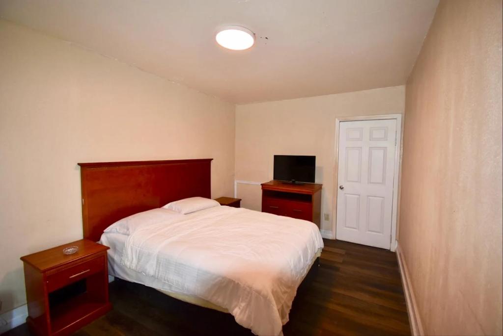 Motel 19 By Capital O Baytown I-10, Baytown
