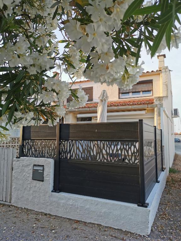 Pavillon T3 proche de la plage TERRASSE GARAGE PARKING - 1