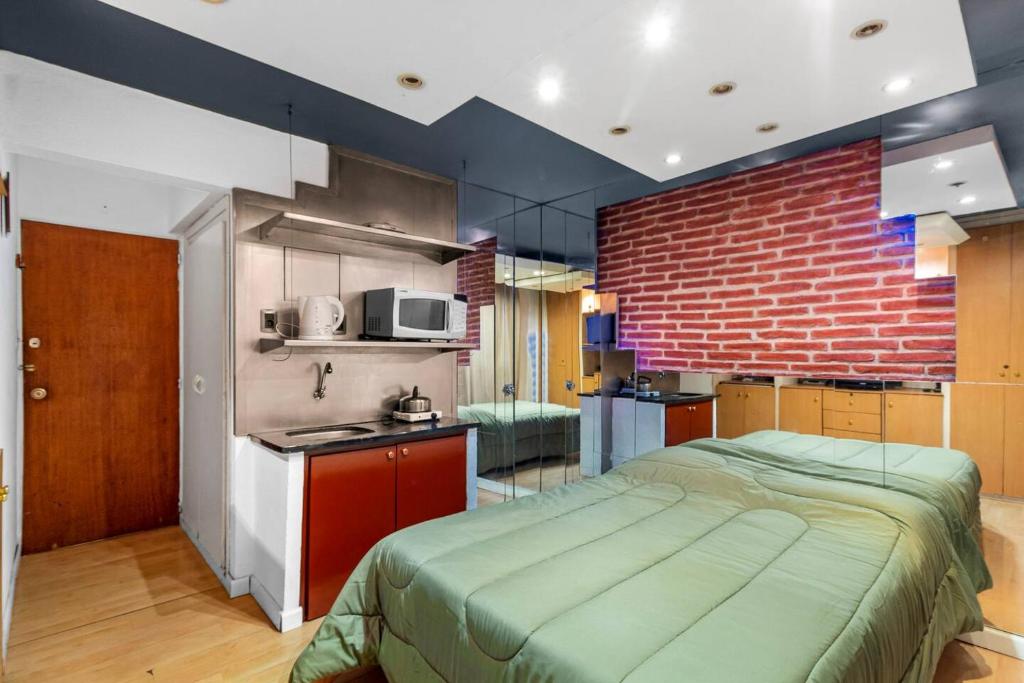 Apartamento céntrico, frente a Terminal Tres Cruces - 4