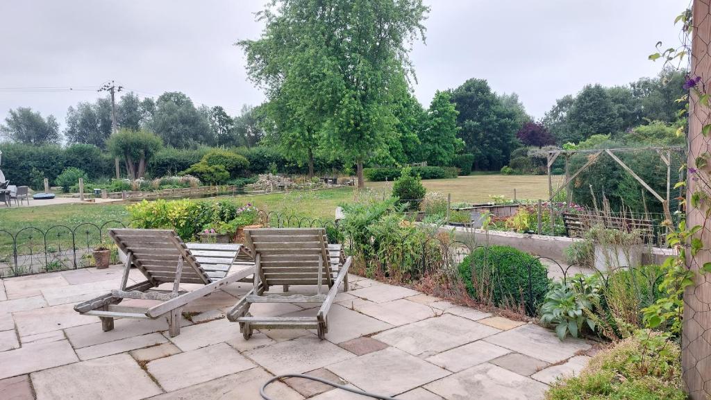 Garden Cottage, Headcorn - pet-friendly stay