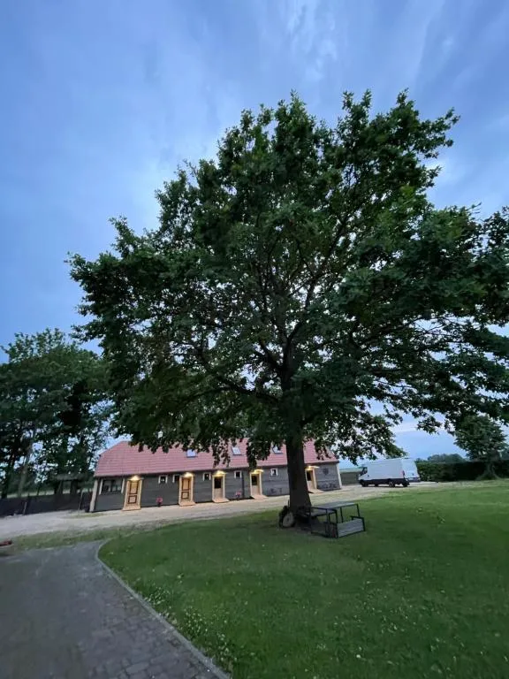 Lauku viesnīciņa KLĒTS VIJĀS, hotel in Degumuiža