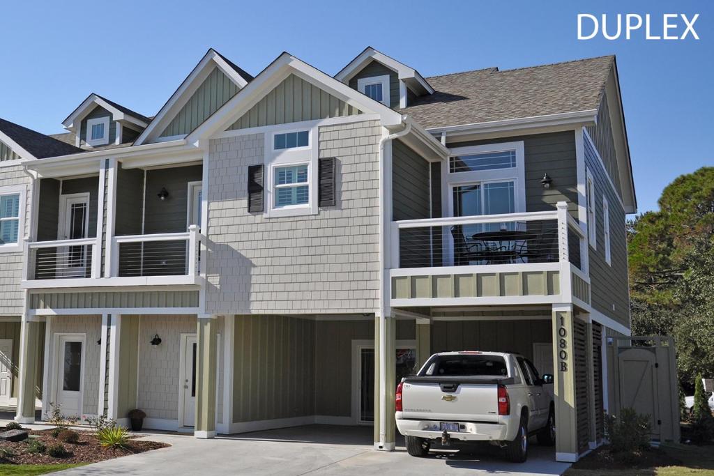 Seaside Serenity, Corolla