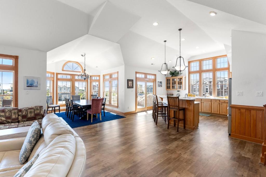 Semper Surf, Nags Head