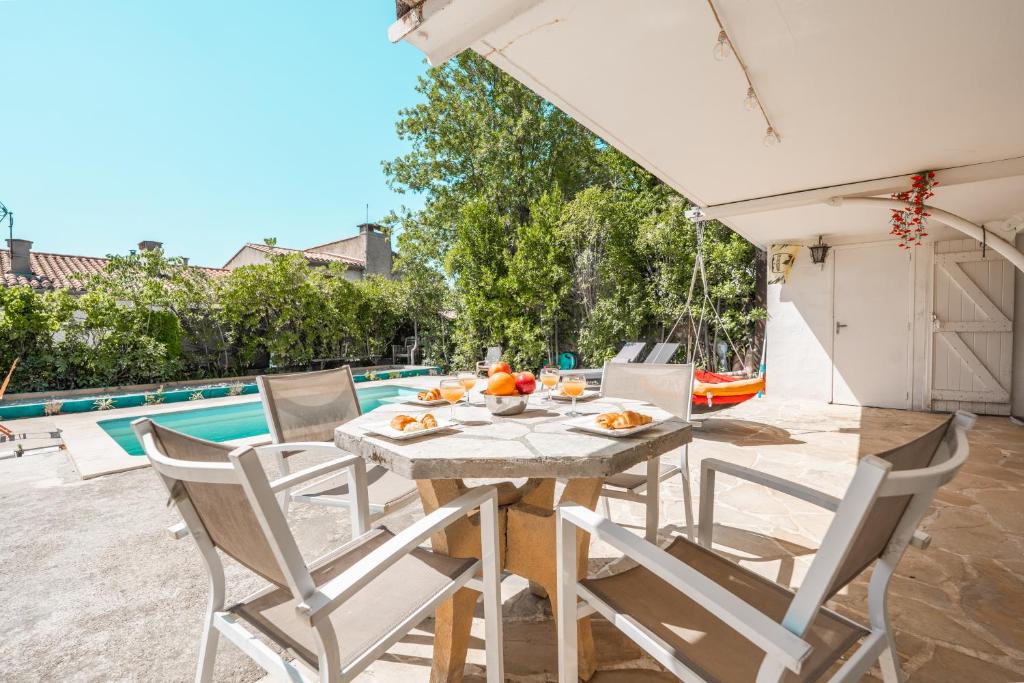 Ambiance sudiste , piscine, boule, farniente AG - 3