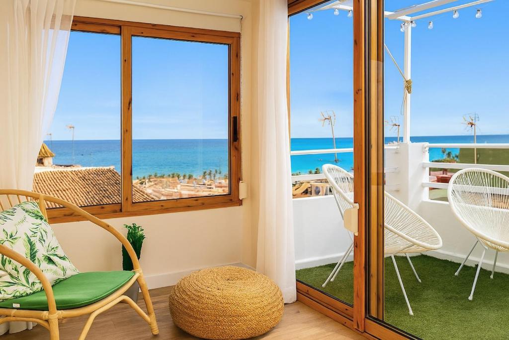 Modern loft with ocean views, Villajoyosa