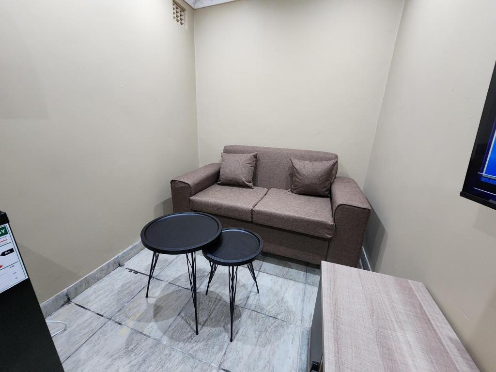 Arcon 9, Johannesburg