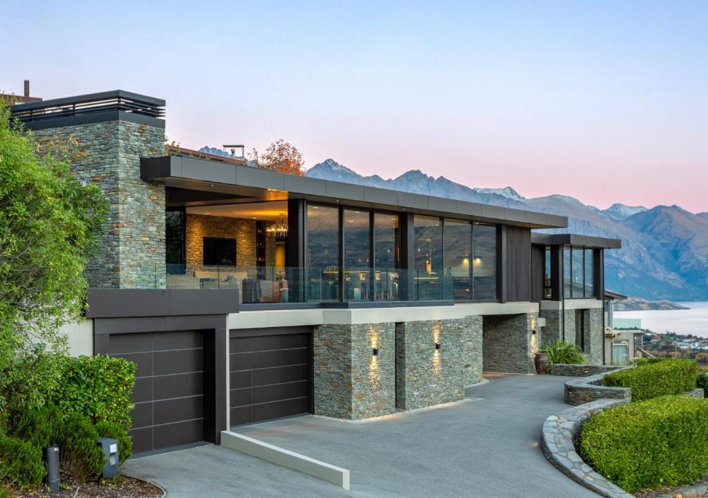 The Belfast by MajorDomo, Queenstown