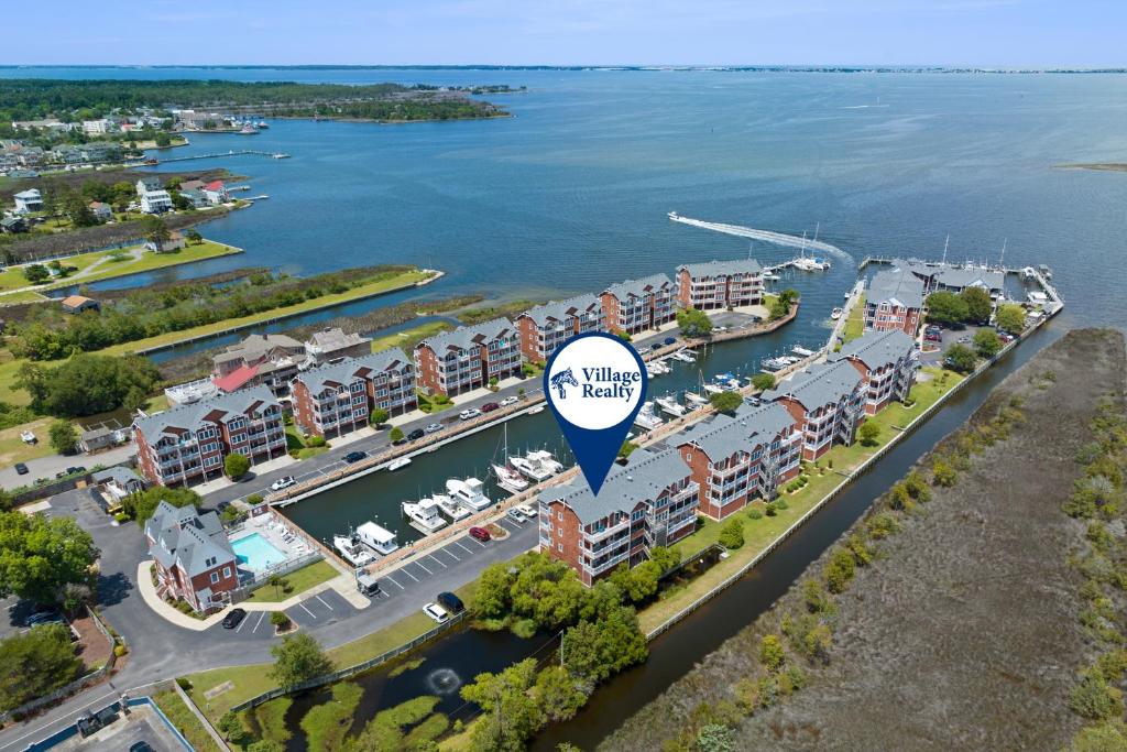 Shallowbag Bay 704, Manteo