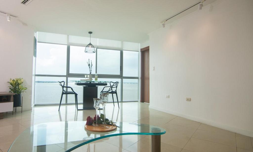 Suite 7 Riverfront, river view, Guayaquil - 2