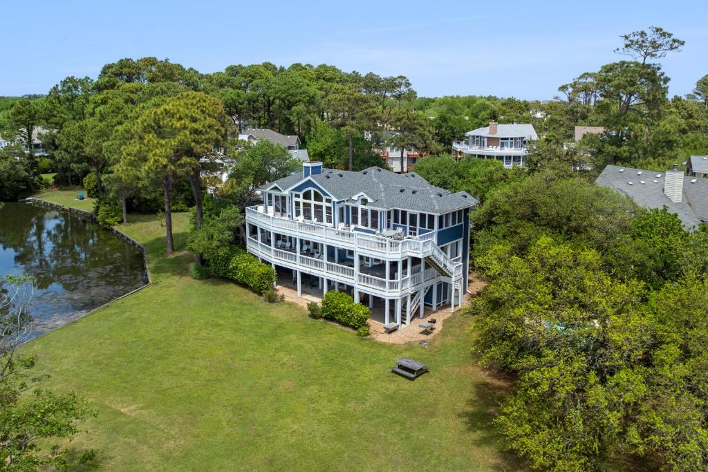 Silence of the Clams, Corolla