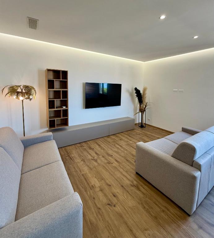 Mira Lago Loft - 3