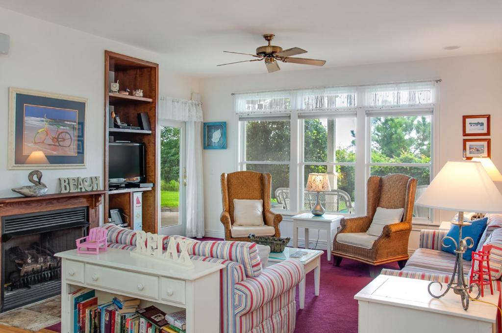 Windswept Ridges 4E, Corolla