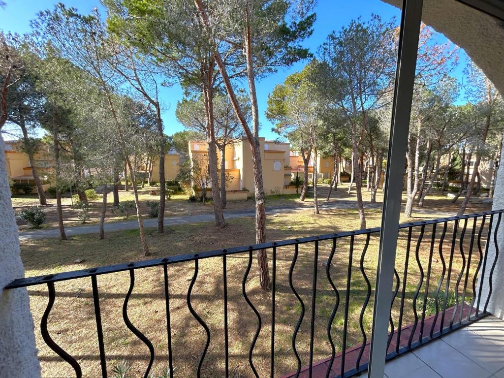 Appartement à 200m de la mer avec loggia - FR-1-837-42 - 1