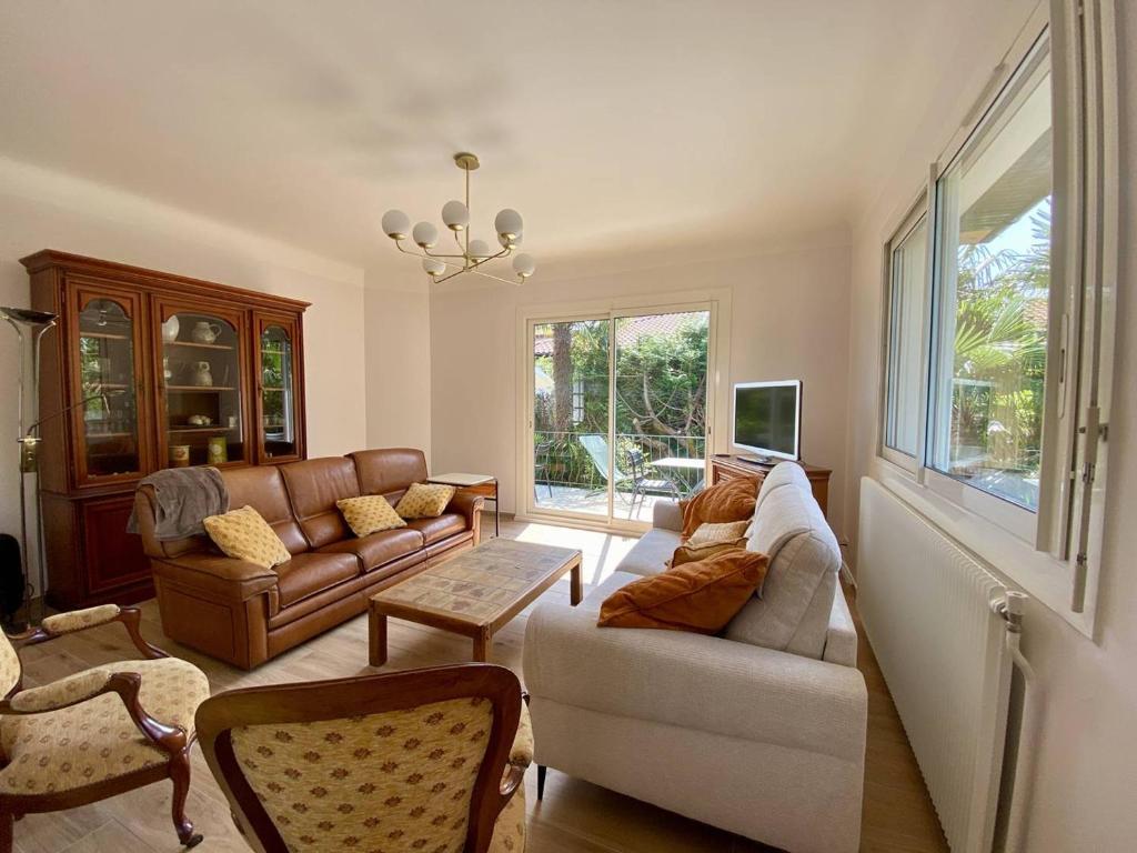 Maison de ville rénovée à Cambo-les-Bains avec balcon-terrasse - FR-1-495-154 - 4
