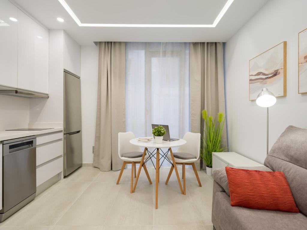Studio in Las Palmas by Playa de Las Canteras - 2