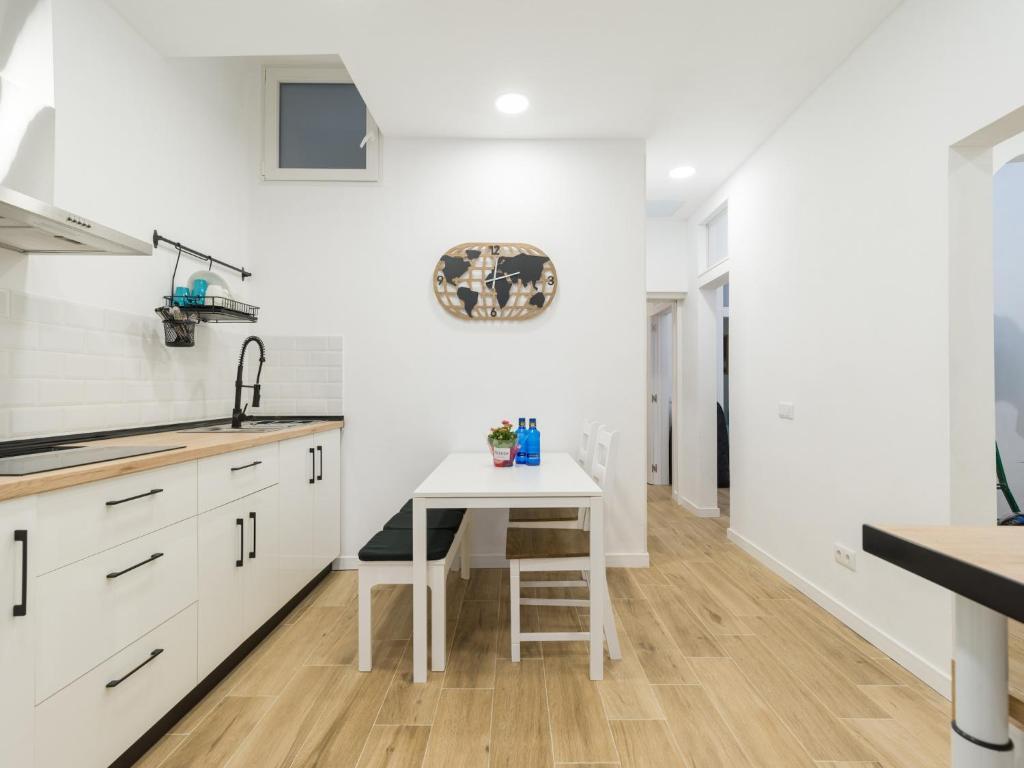 Apartment near Las Canteras Beach - 4