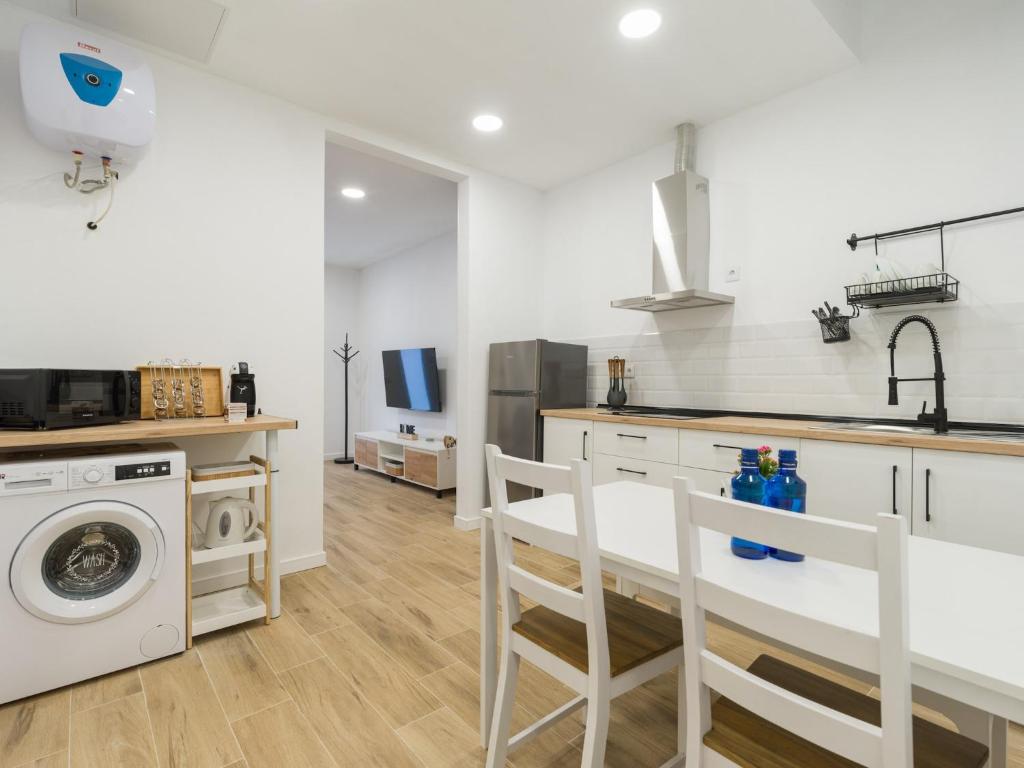 Apartment near Las Canteras Beach - 3
