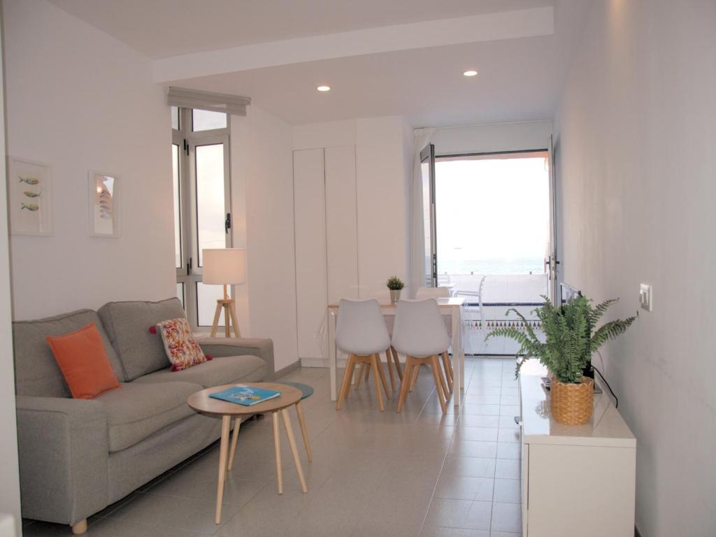 Apartment on Playa de Las Canteras Beachfront, Las Palmas de Gran Canaria