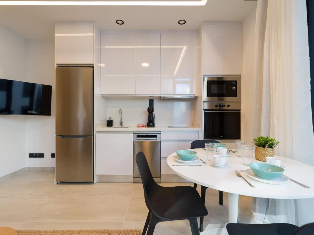Studio by Playa de Las Canteras Beach - 3