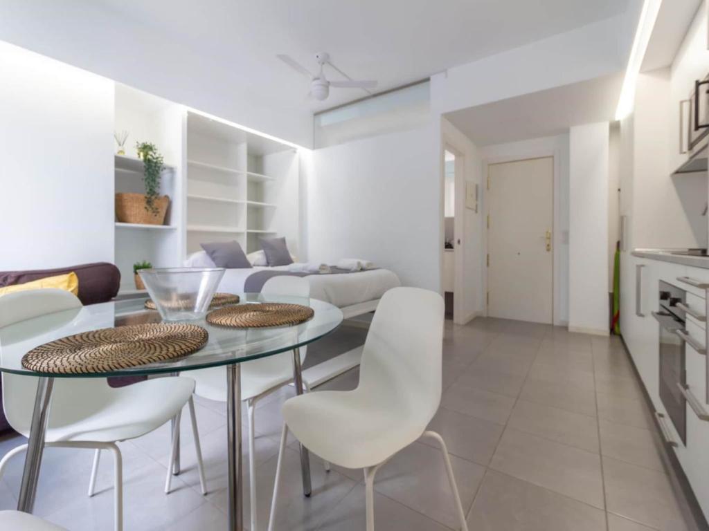 Apartment by Playa de Las Canteras Beach - 3