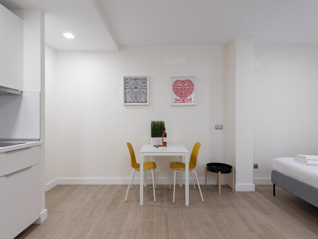 Apartment by Playa de Las Canteras Beach - 4