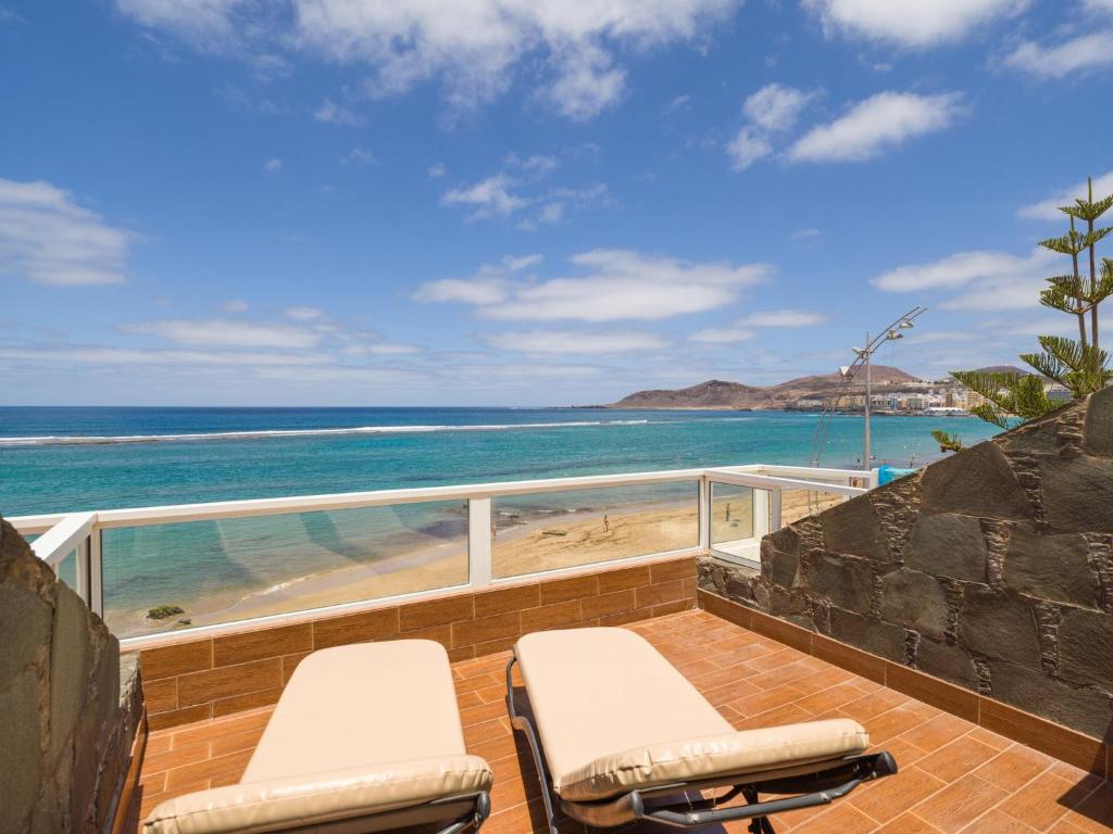 Apartment by Playa de Las Canteras Beach - 4