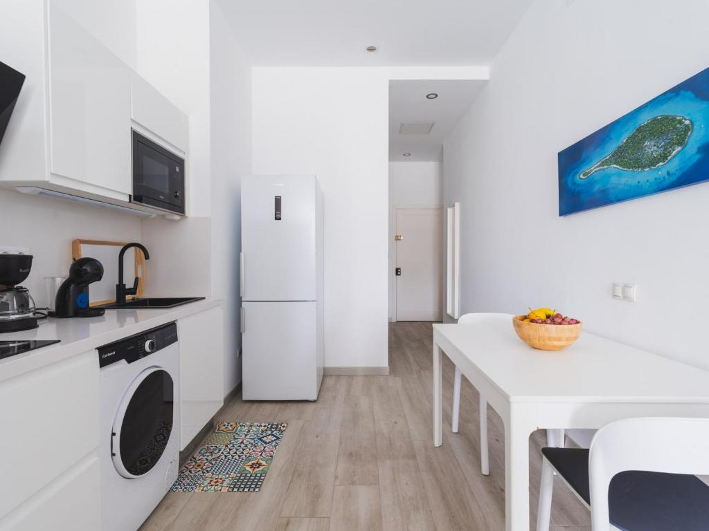 Apartment in Las Palmas near Las Canteras Beach - 4