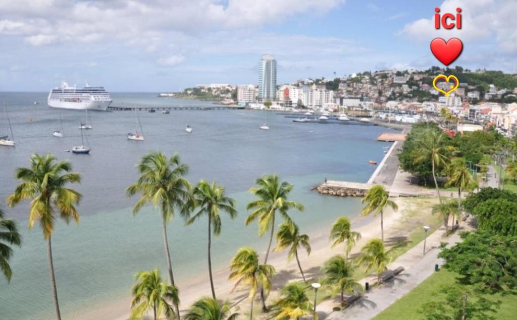 Le six, Fort-de-France