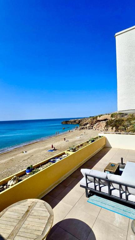 T3 bohème vue imprenable sur la Crique - Wifi - Vue mer et plage - 2