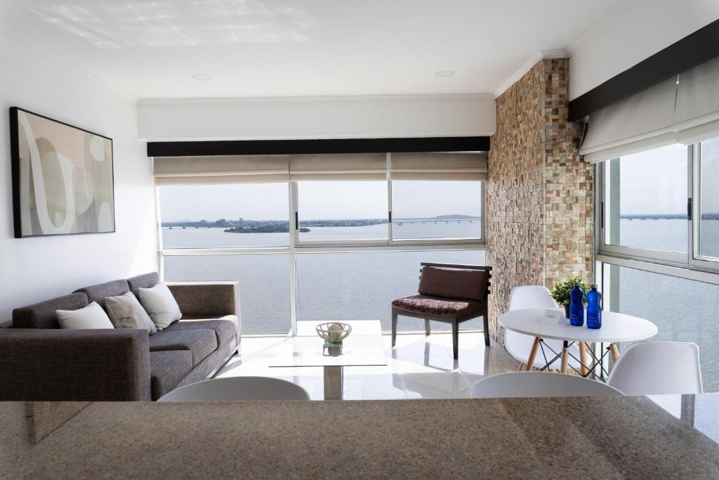Suite frente al rio Puerto Santa- Guayaquil - 2