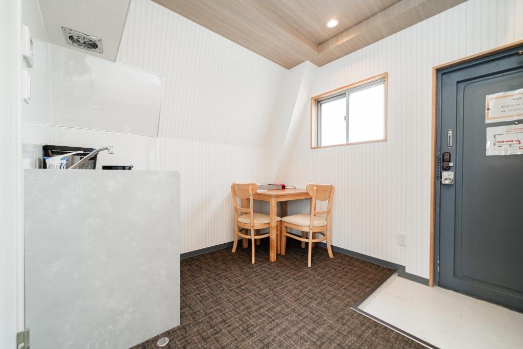 Sunshine Inn 456 - Economic APT in Tokyo Tranquil Block, with Direct Access to Ginza & Akihabara