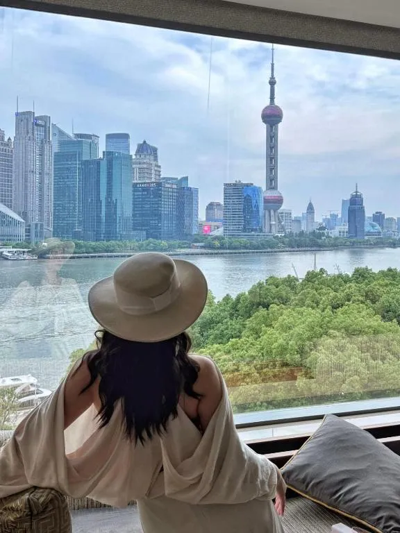 Banyantree Shanghai On the Bund - Tales rooftop bar boasts a jaw-dropping panoramic vista, hotel in Shanghai