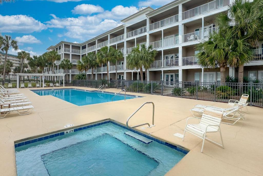Sea-Esta - Beautiful condo steps away from the ocean, Perdido Key
