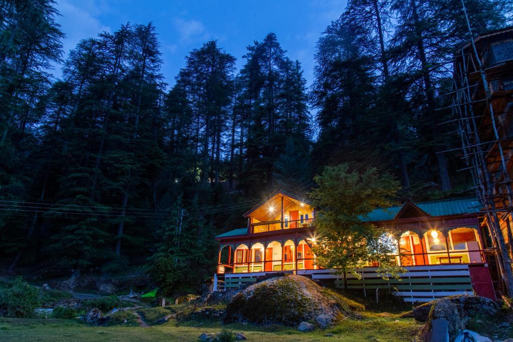 Alternate Escape Hostel by Hiraeth, Shangarh