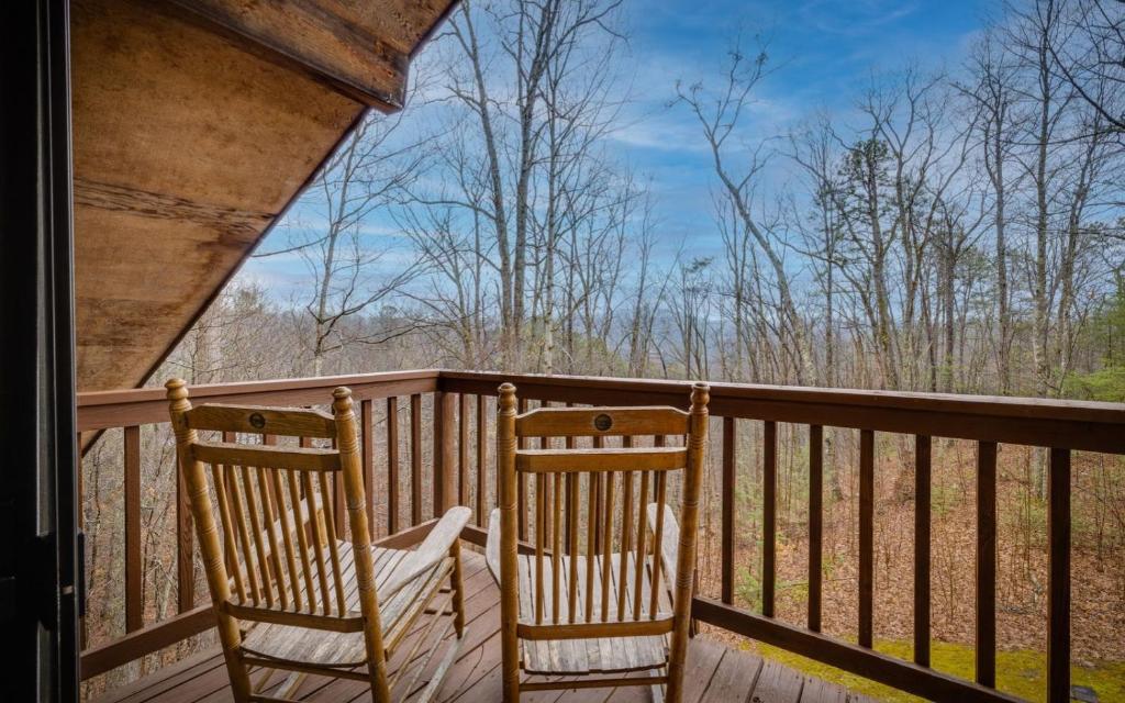 Grin N Bear It, Sevierville