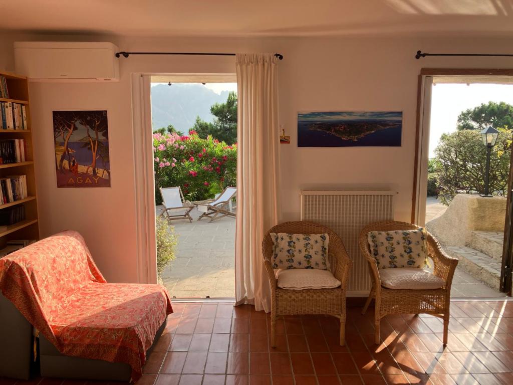 Vue mer-montagne avec vaste piscine privée - 4