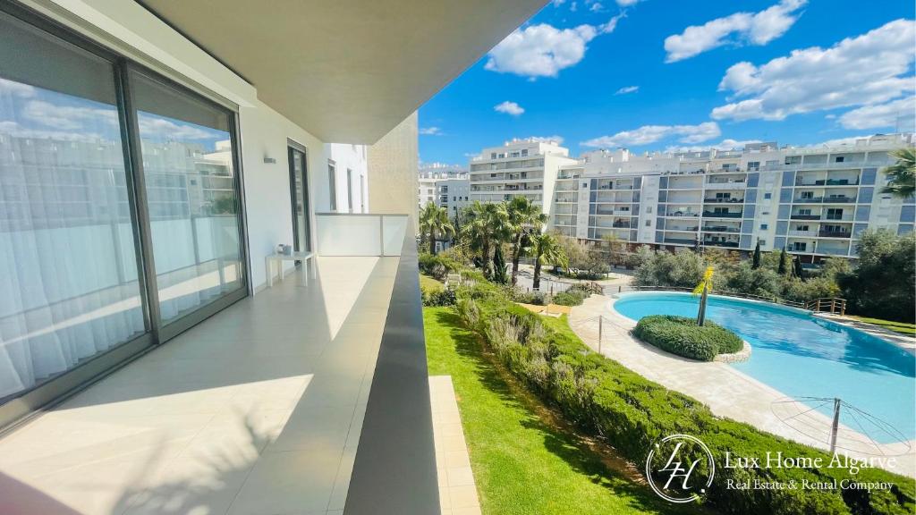 FlorDaRocha - Modern - Pool - 500m Beach - Garden, Portimão