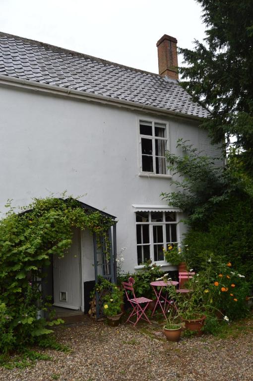 Countryside Tiny House, Roydon
