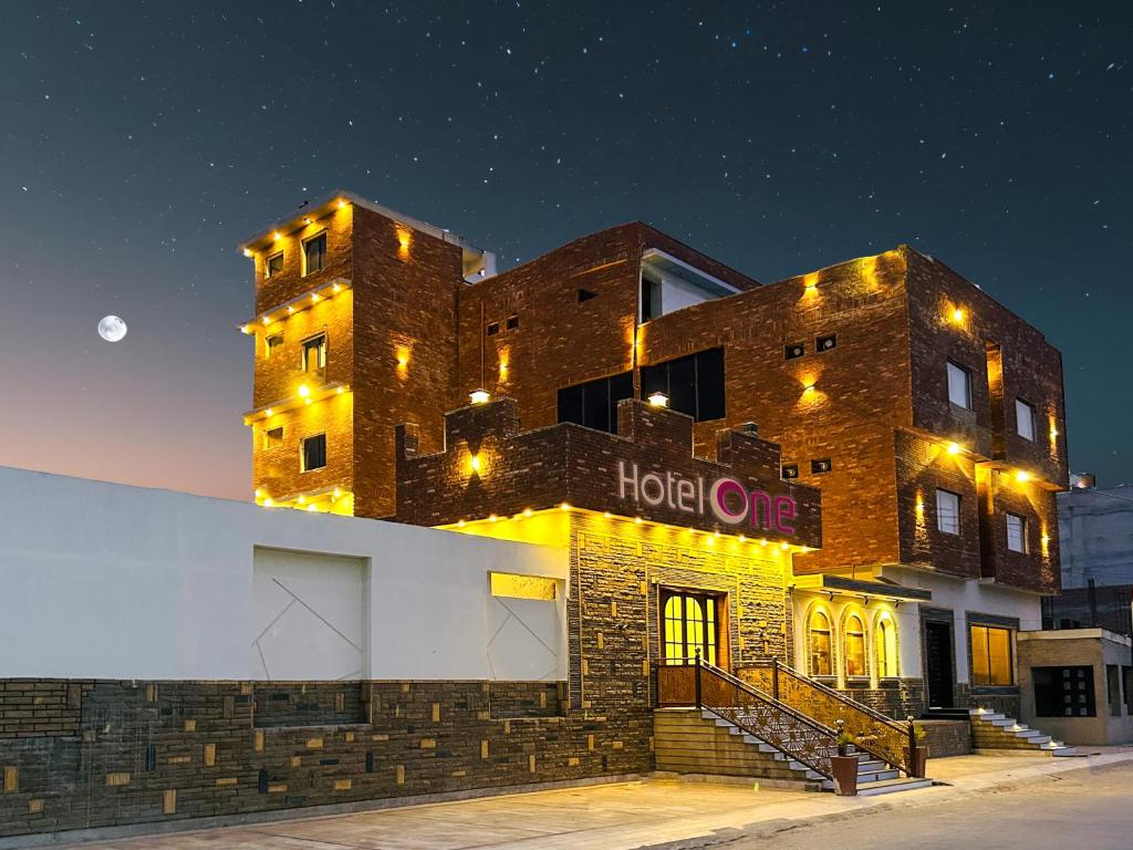 Hotel One University Sukkur, Sukkur
